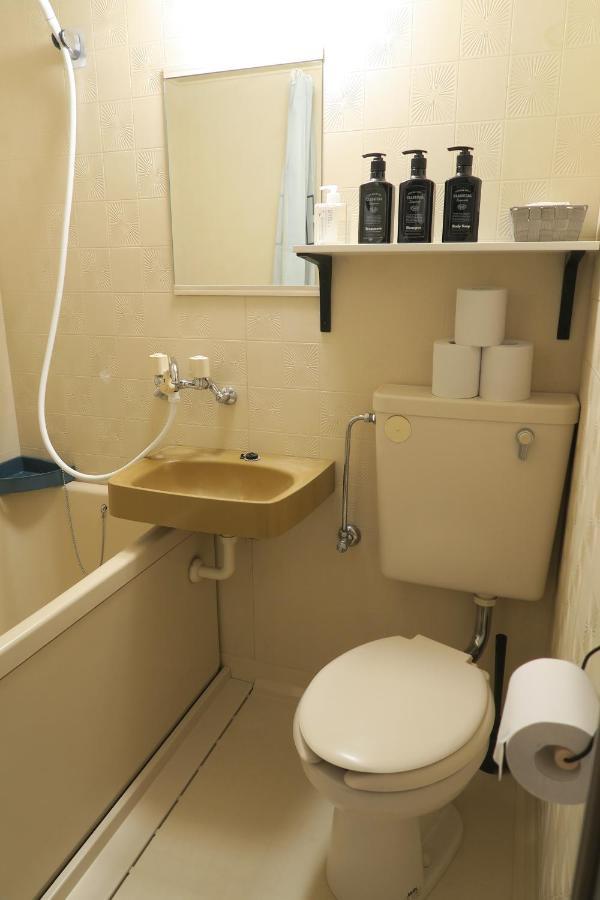West Wood Guest Room Osaka Buitenkant foto